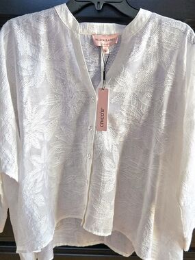 Chico's Ivory Floral-Texture Button Front Top